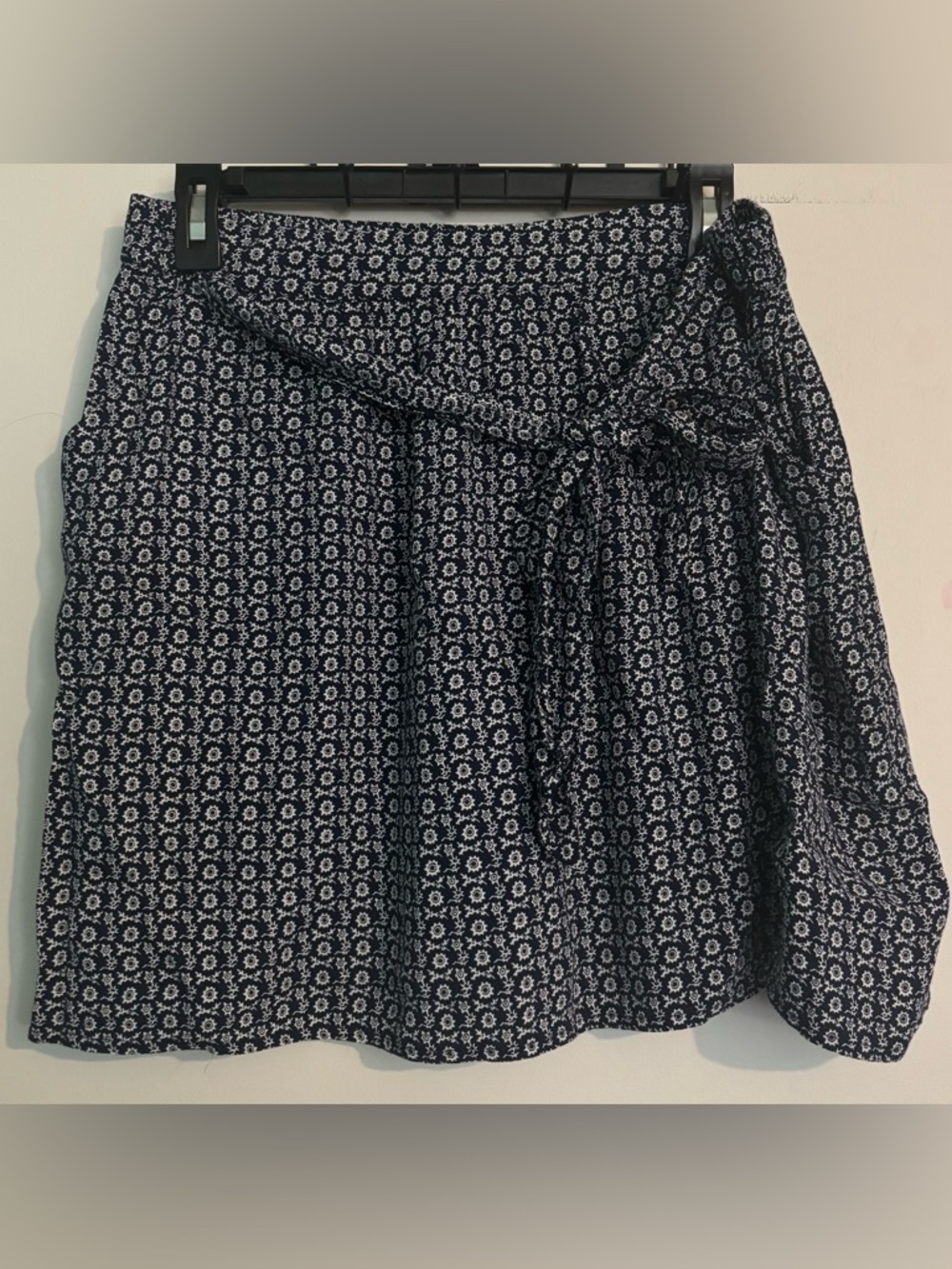Mango MNG Womens Greco Skirt Sz 8 Mini Navy White Print Waist Tie Side Pockets
